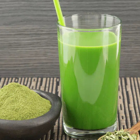 Frullati Detox: moringa, cavolo nero, açai e mirtilli